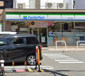 コンビニ　ファミリーマート 那古野南店（コンビニ）まで66m