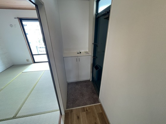 玄関　※別部屋の写真です