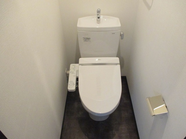 トイレ　ウォシュレットの付いた快適なトイレです