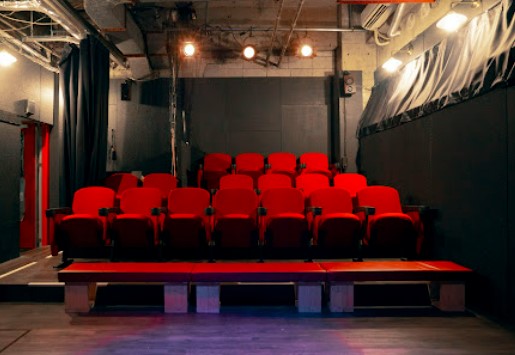 その他　at THEATRE(アットシアター)（その他）まで350m