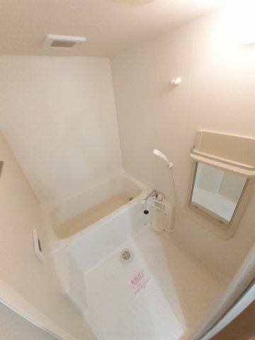 バス・シャワールーム　落ち着いた空間のお風呂です