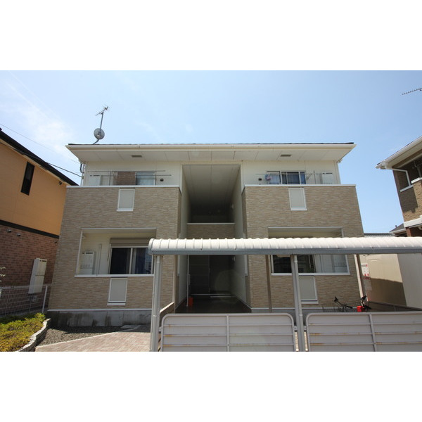 エントランス　全室角部屋設計