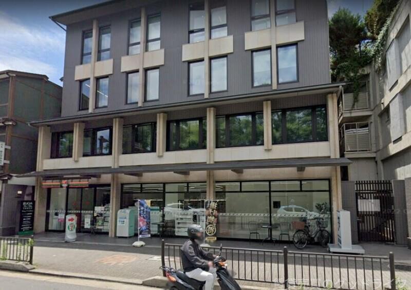コンビニ　セブンイレブン京都御所南店（コンビニ）まで114m