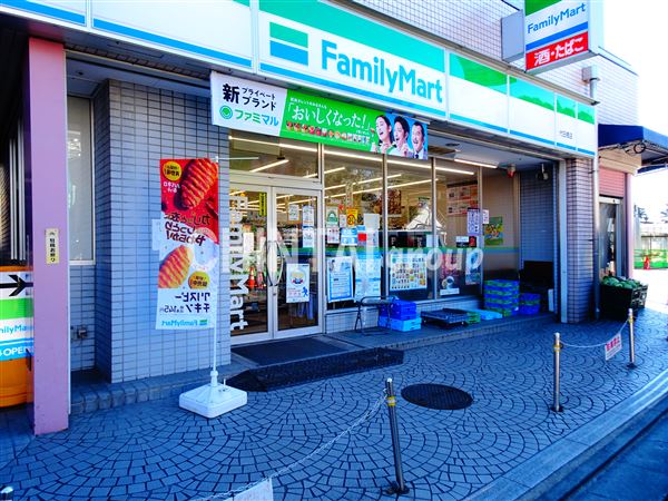 コンビニ　ファミリーマート 代田橋店（コンビニ）まで493m