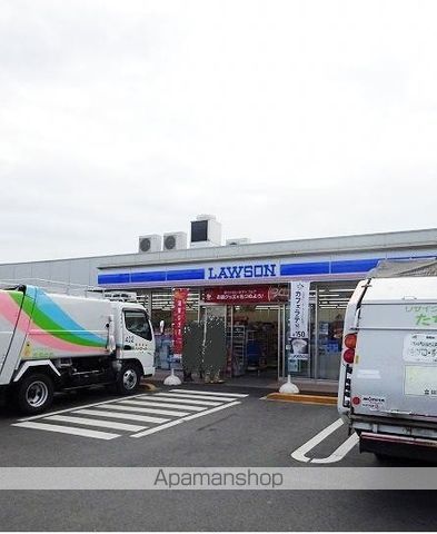 コンビニ　ローソン（コンビニ）まで811m