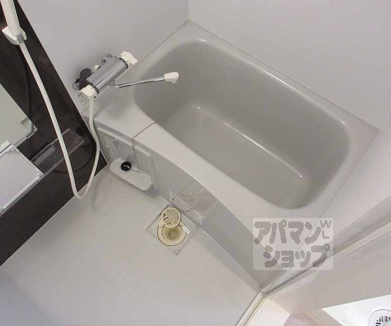 バス・シャワールーム　・オシャレなお風呂です・