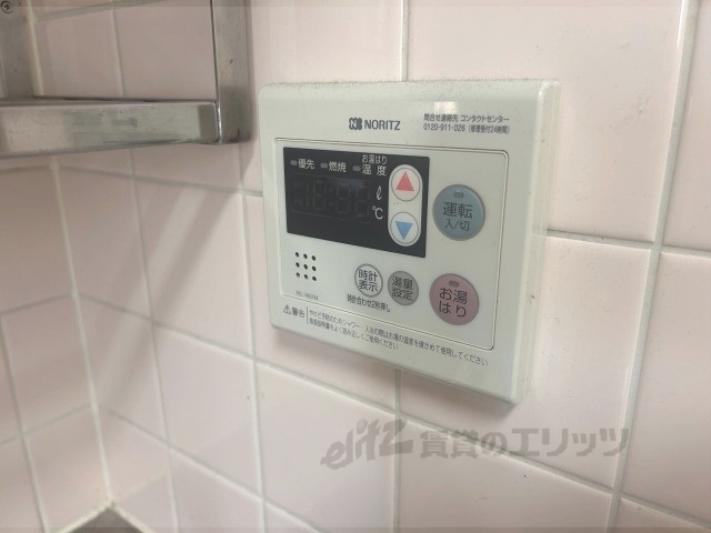 その他設備　給湯器リモコン