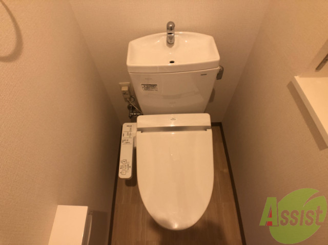 トイレ　こちらはトイレです。清潔感があり、安心して使用できます。