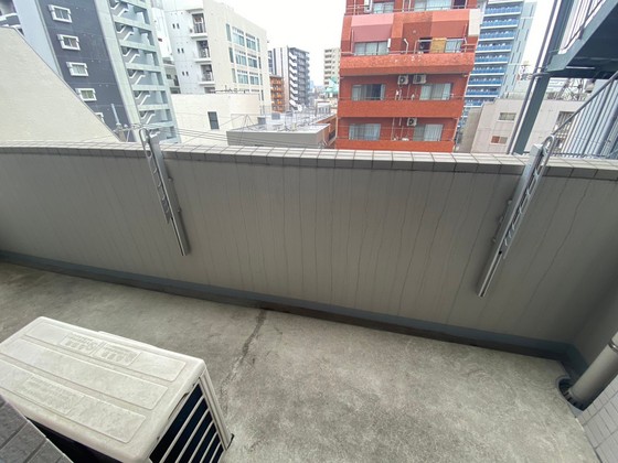 バルコニー　※別部屋の写真です