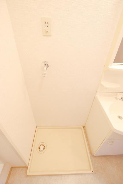 その他設備　【別室参考写真】室内洗濯機置場