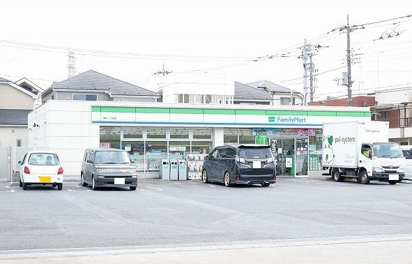 コンビニ　ファミリーマート滝山一丁目店（コンビニ）まで500m