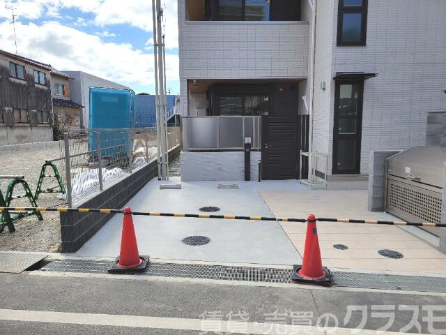 駐車場　敷地内駐車場