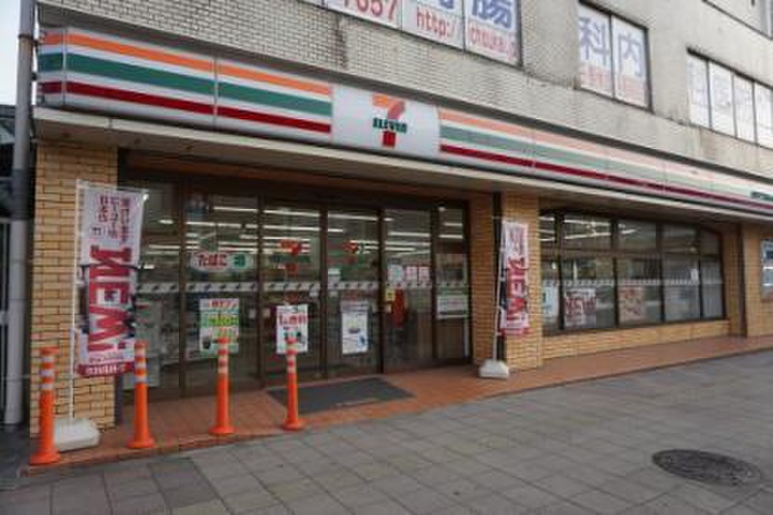 コンビニ　セブンイレブン横浜上反町店（コンビニ）まで29m