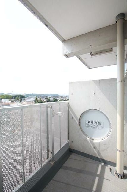 バルコニー　044-299-8985までお気軽にお電話下さい♪