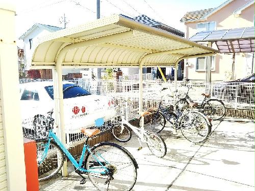 その他共有部分　駐輪場完備。