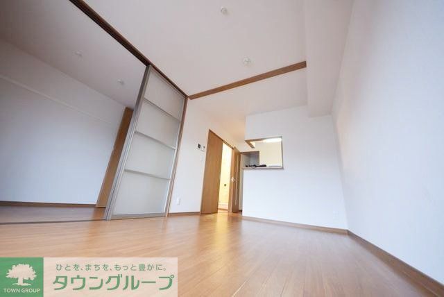 居室・リビング　別角度から見たお部屋です