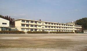小学校　光市立三井小学校（小学校）まで832m