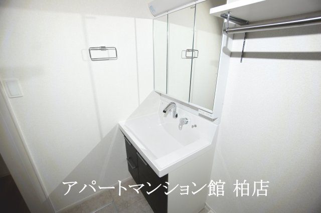 洗面設備　同施工会社、同型タイプです