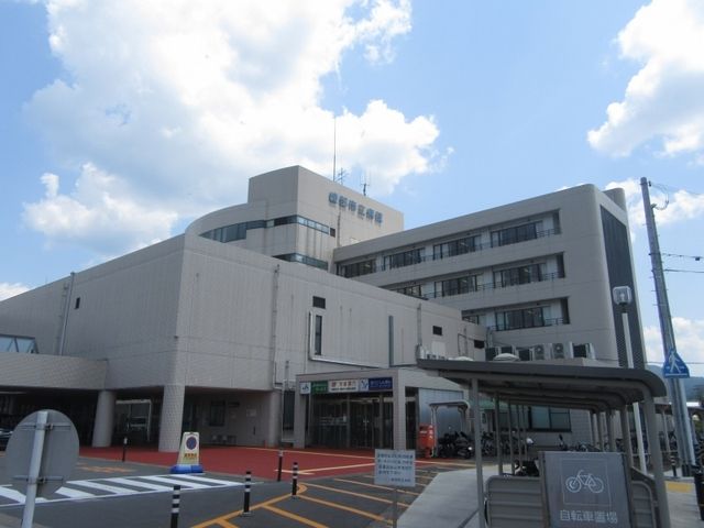 病院　綾部市立病院（病院）まで950m