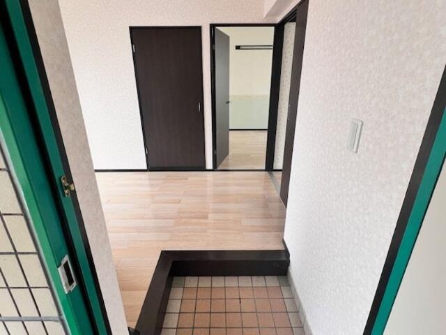 玄関　玄関内側