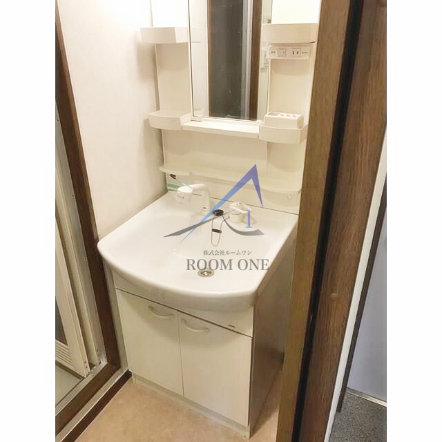 洗面設備　洗面台です。