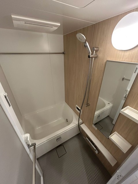 バス・シャワールーム　別部屋参照写真