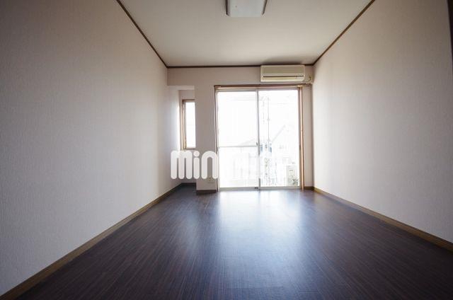 居室・リビング　休日はお部屋でリラックス