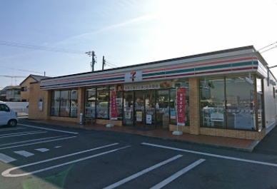 コンビニ　セブンイレブン（コンビニ）まで598m