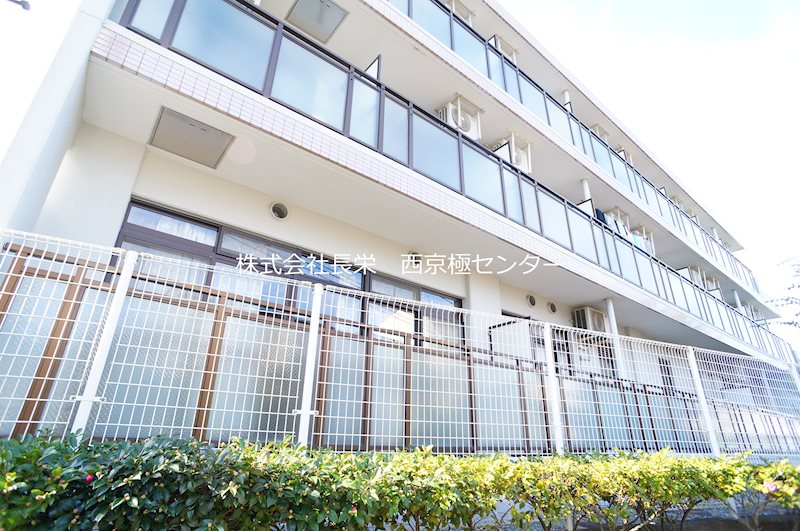 建物外観　耐震性・防音性に優れる鉄筋コンクリート構造