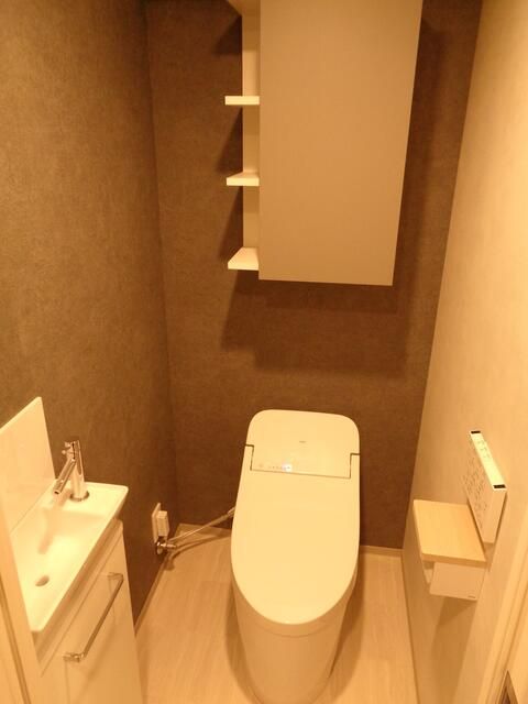 トイレ　清潔感のあるトイレです
