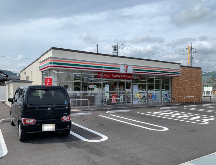 コンビニ　セブンイレブン　維新公園店（コンビニ）まで308m