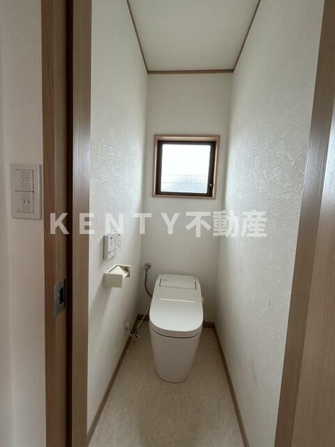 トイレ　落ち着いたトイレです