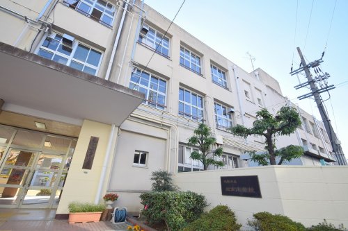 小学校　大阪市立成育小学校（小学校）まで179m