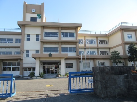 小学校　富士市立富士南小学校（小学校）まで486m