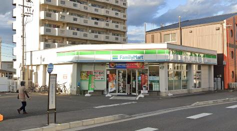 コンビニ　ファミリーマート庄町三丁目店（コンビニ）まで298m
