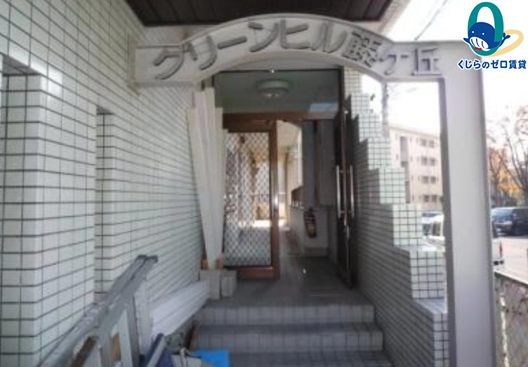 エントランス　名古屋で一番初期費用の安い賃貸専門の不動産会社です(^^)