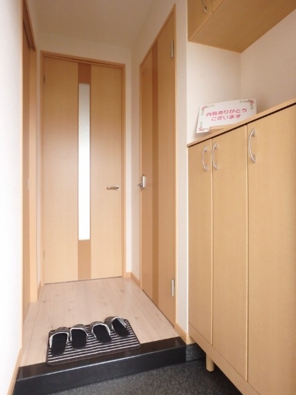 玄関　図面と現状に相違がある場合には現状を優先