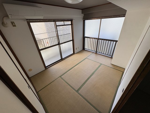 その他部屋・スペース　開放的な寝室です