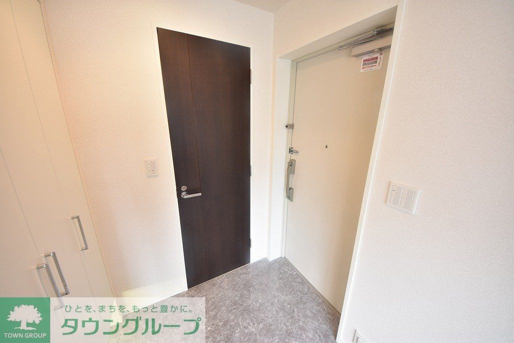 玄関　お部屋探しは株式会社　タウンハウジング　までお気軽にお問合…