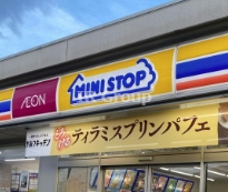 コンビニ　ミニストップ 北千住店（コンビニ）まで319m