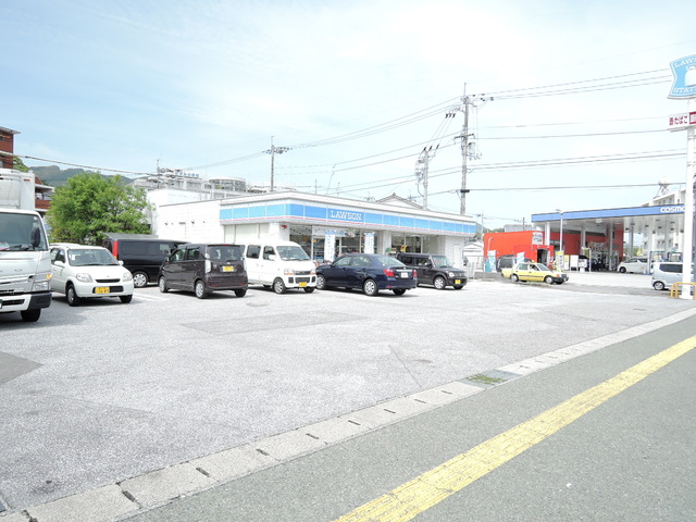 コンビニ　ローソン高知薊野店（コンビニ）まで272m