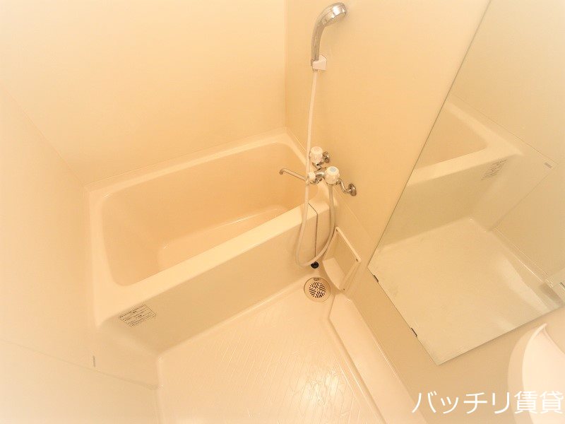 バス・シャワールーム　※同型タイプの為、現状を優先いたします