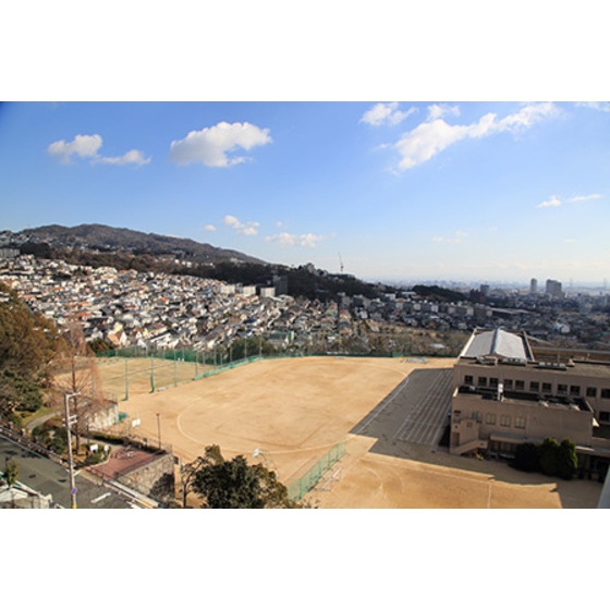 中学校　私立親和中学校（中学校）まで673m