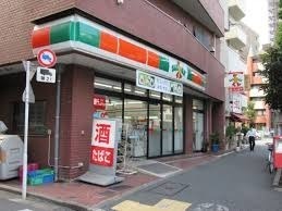 コンビニ　サンクス新宿鶴巻町店（コンビニ）まで998m