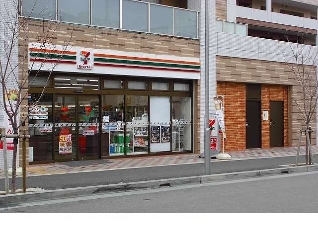 コンビニ　セブンイレブン ハートイン灘北通り6丁目店（コンビニ）まで357m