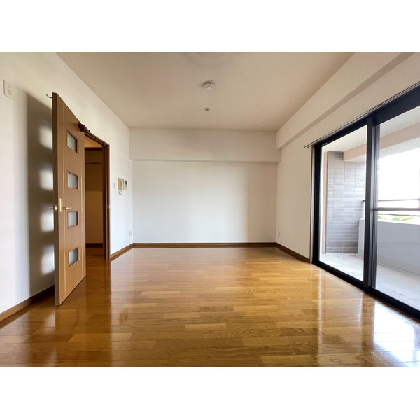 その他部屋・スペース　風通しも良い室内です☆