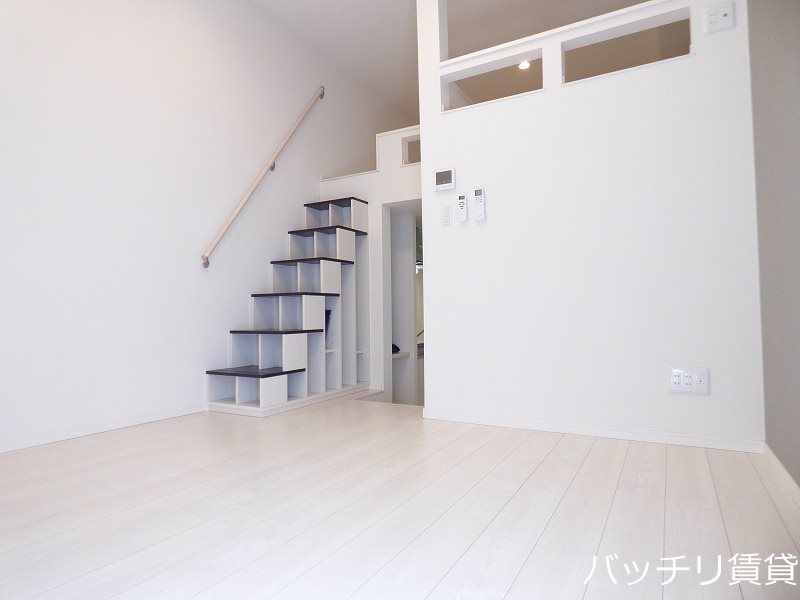 居室・リビング　同間取の為、現状を優先いたします。