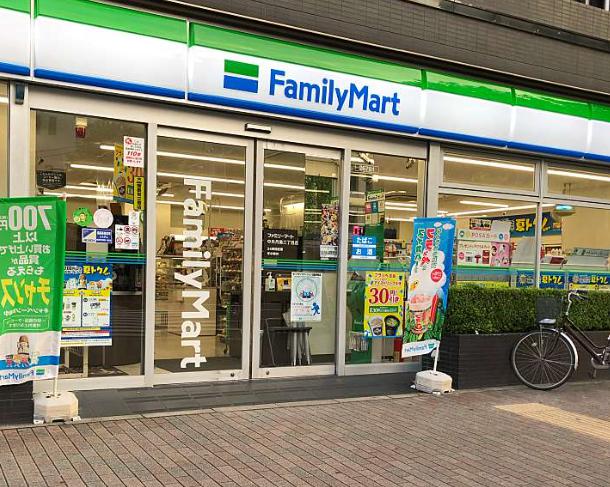 コンビニ　ファミリマート中央月島３丁目店（コンビニ）まで25m