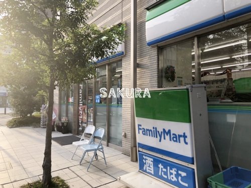 コンビニ　ファミリーマート シマダ黄金町店（コンビニ）まで129m