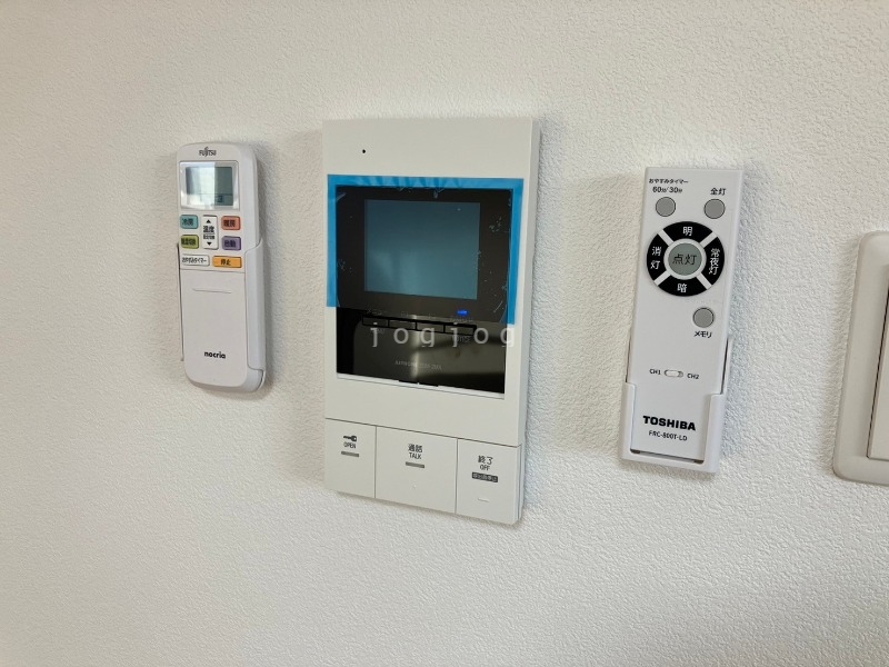 セキュリティ　モニター付きインターホンで来客確認も安心です！